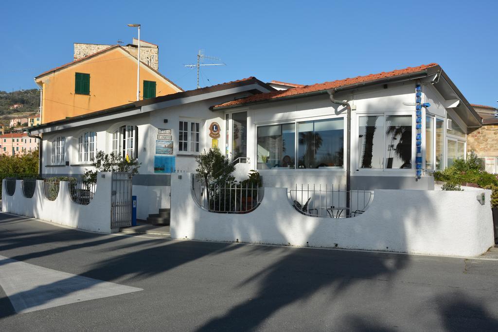 Ca' Del Mar Villa อิมเปรีอา ภายนอก รูปภาพ